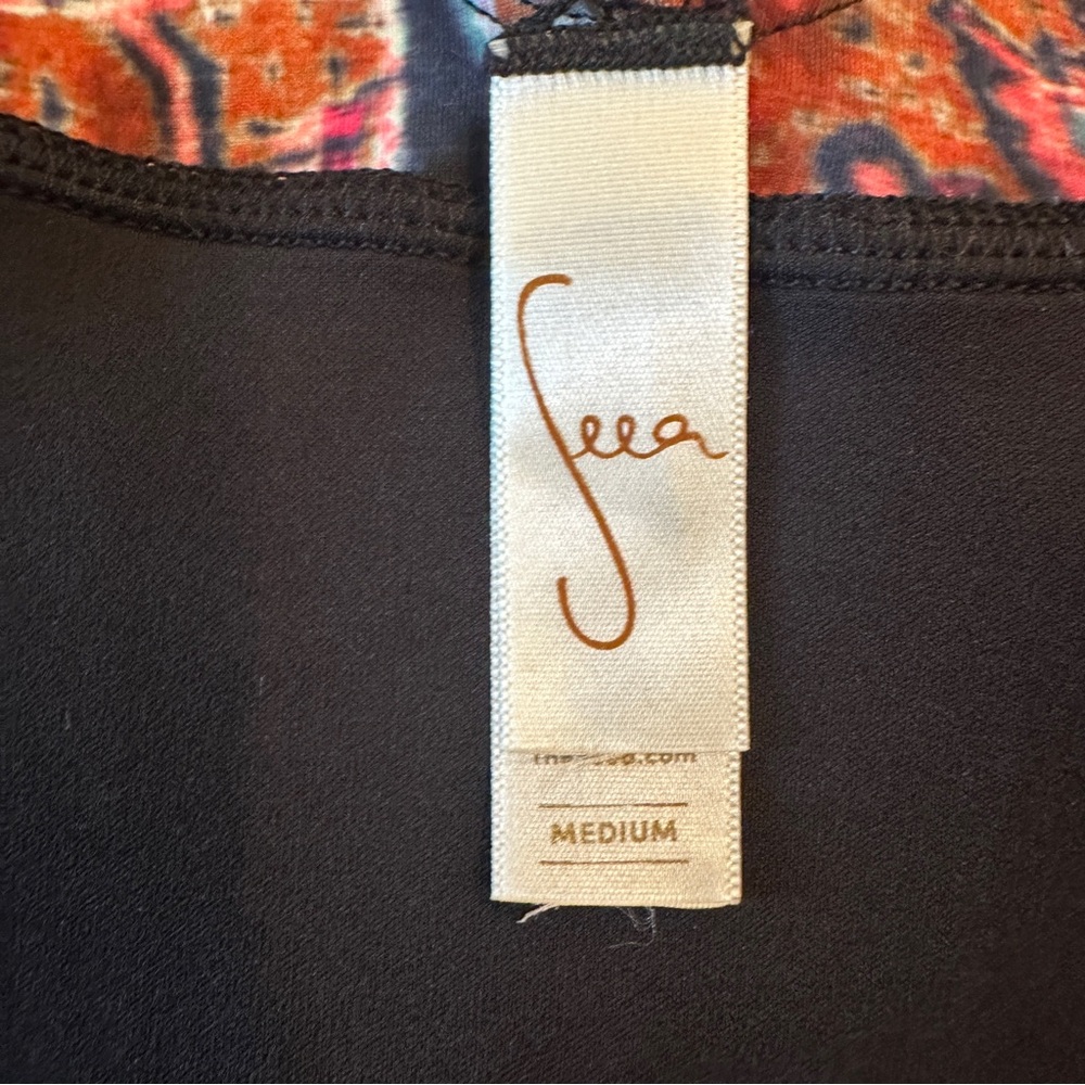 Seea Black & Pink Lido One Piece Swimsuit/Surfsuit 🏄🏻‍♀️ 🌊 - Picture 13 of 13